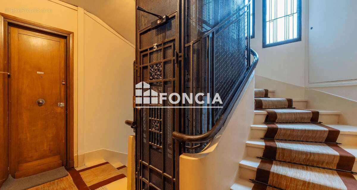 Appartement à PARIS-19E