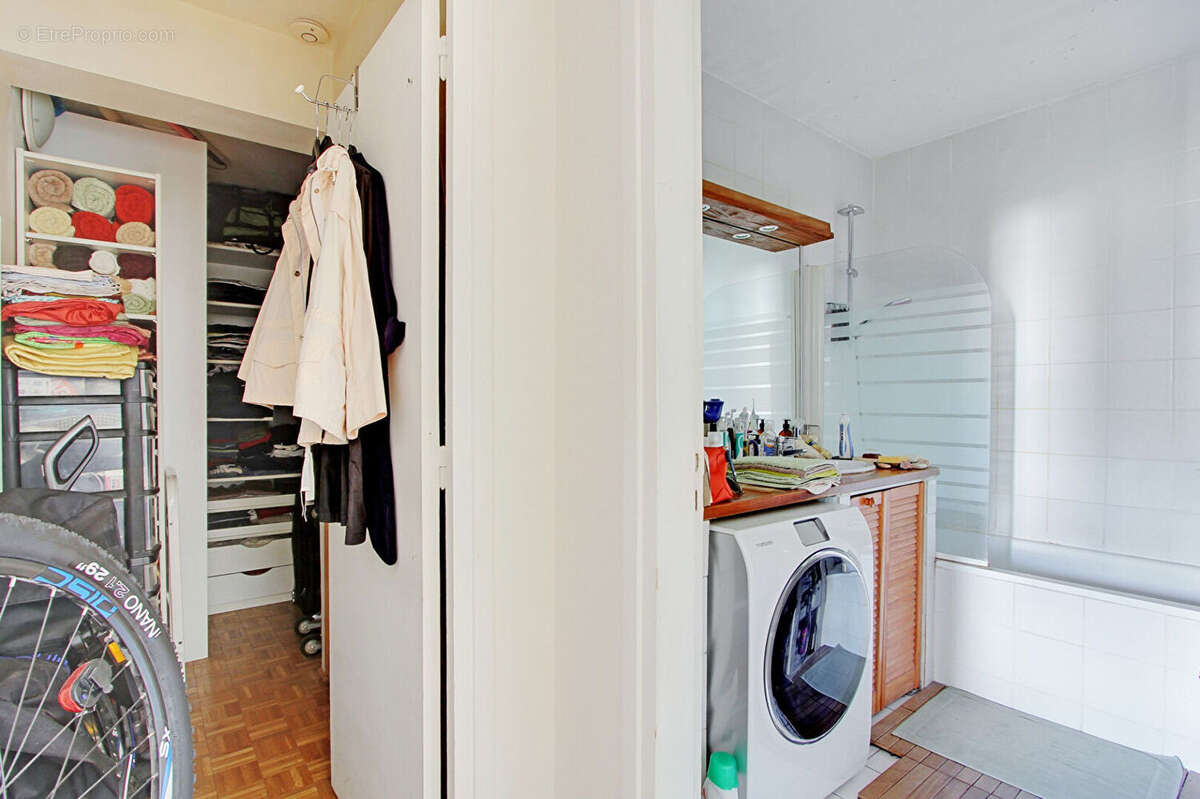 Appartement à PARIS-15E