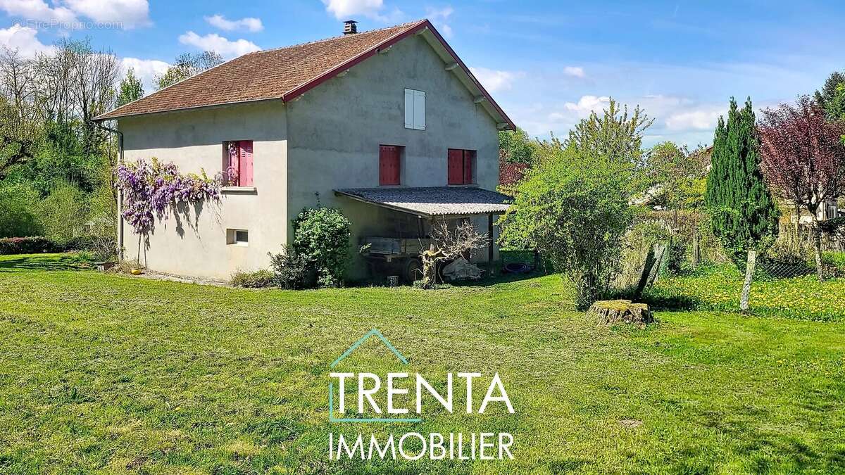 Maison à LES ABRETS