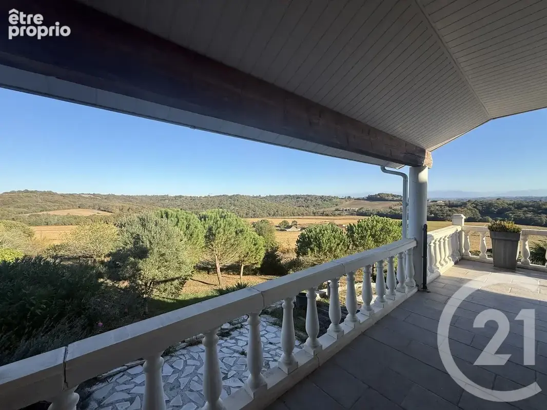 Maison 5 pièces 131 m² à vendre à Orthez (64300) - photo 2