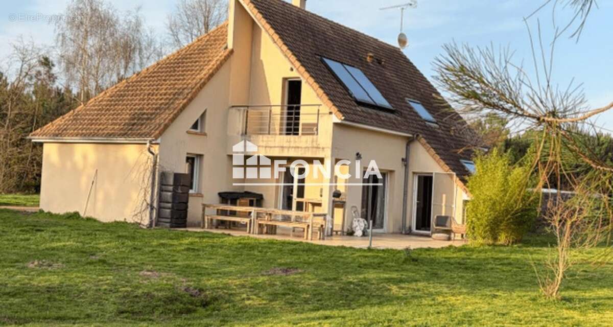 Maison à CERANS-FOULLETOURTE