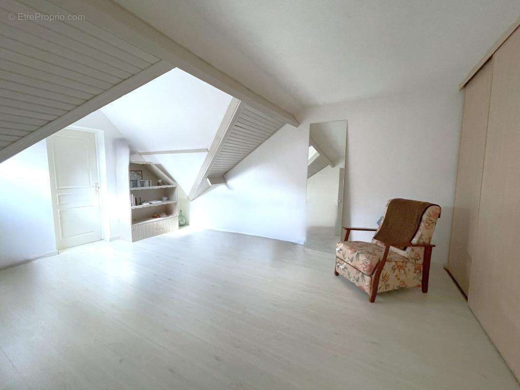 Maison à MAULE