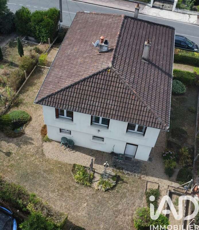 Photo 2 - Maison à YZEURE