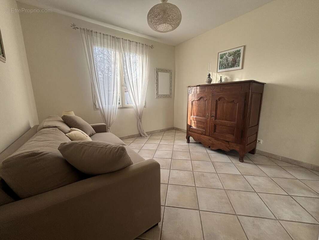 Maison à TOURRETTES