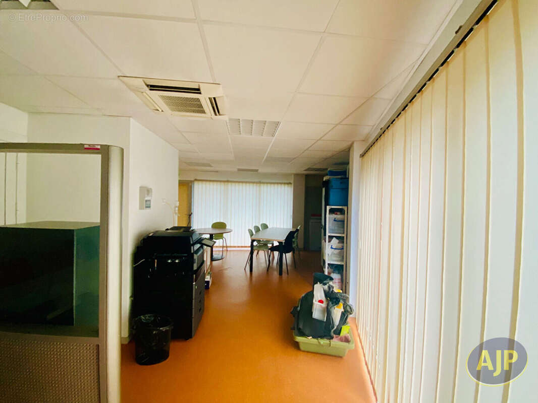 Commerce à LESPARRE-MEDOC