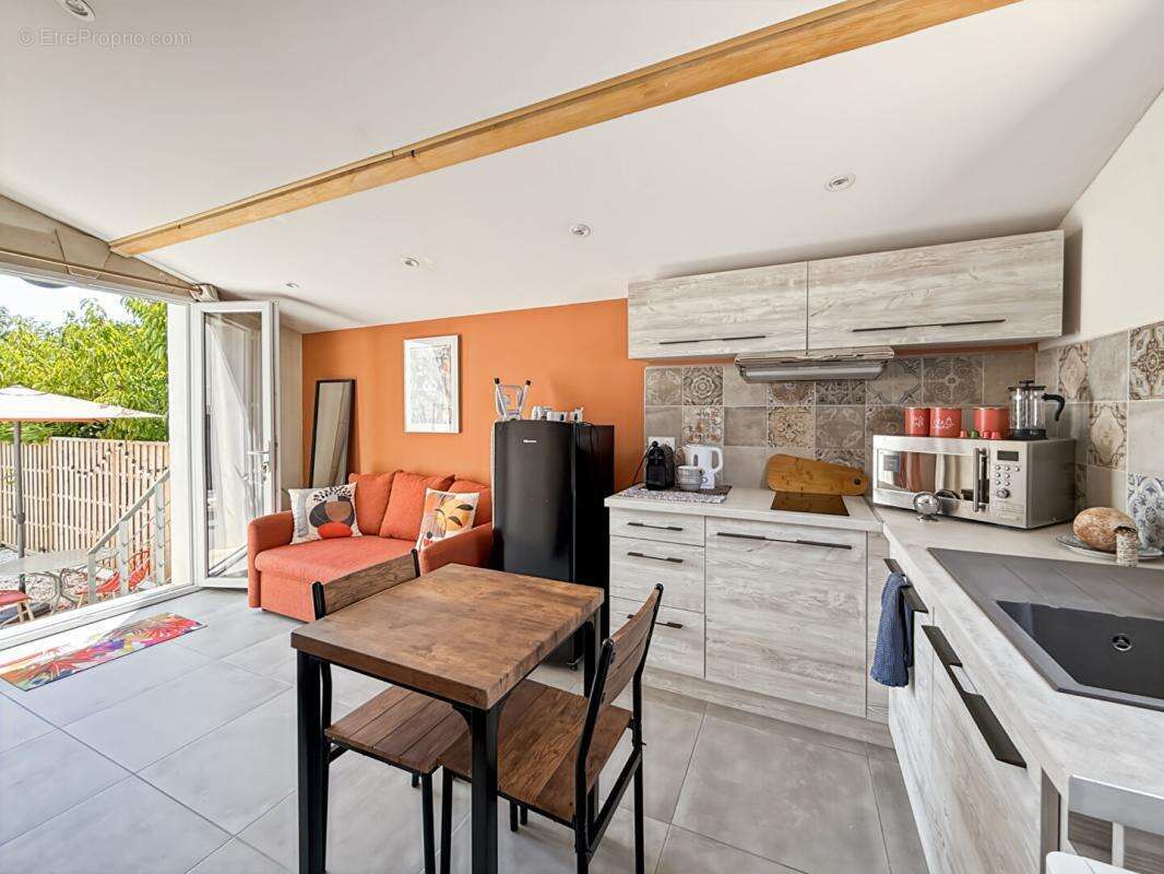 À Vendre maison avec piscine et studio de 25m2 à Mouriès - photo 13