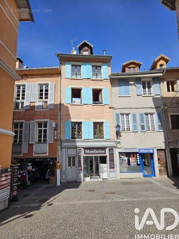Appartement 39 m² à Embrun  - photo 3
