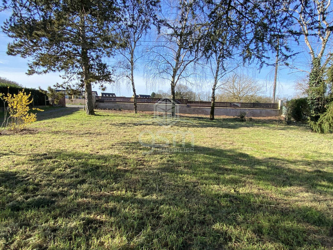 Terrain à TRUYES
