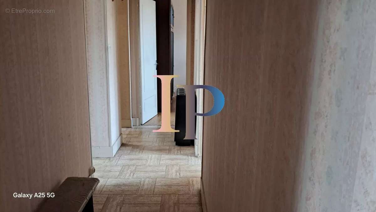 Appartement à PARAY-LE-MONIAL