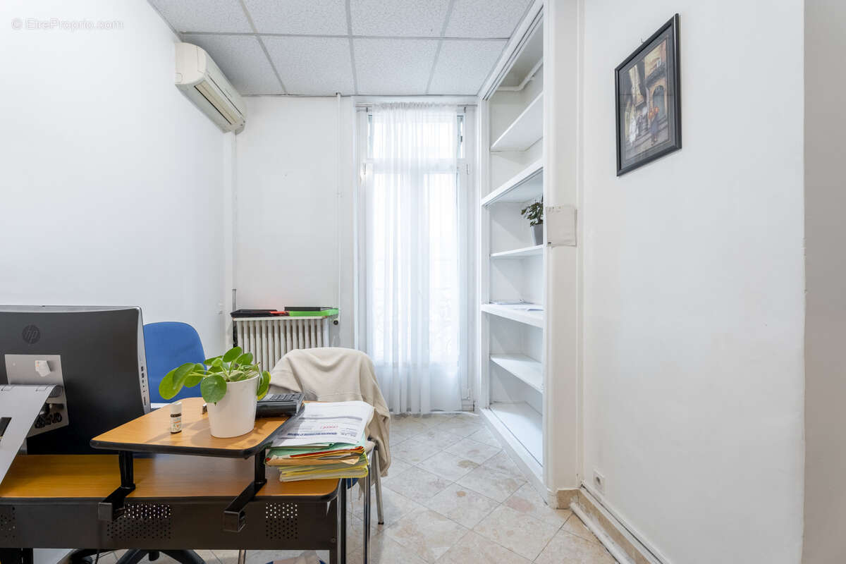 Commerce à MARSEILLE-1E