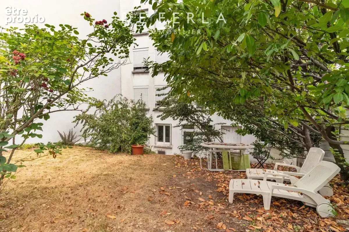 Suresnes - 2 pièces en bon état avec espace extérieur - photo 7