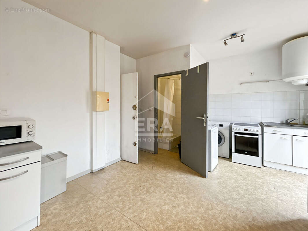 Appartement à MARSEILLE-4E