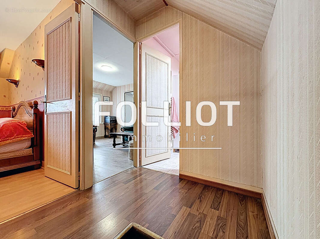 A VENDRE Maison 4 pièces à vendre à Heugueville-sur-Sienne - photo 5