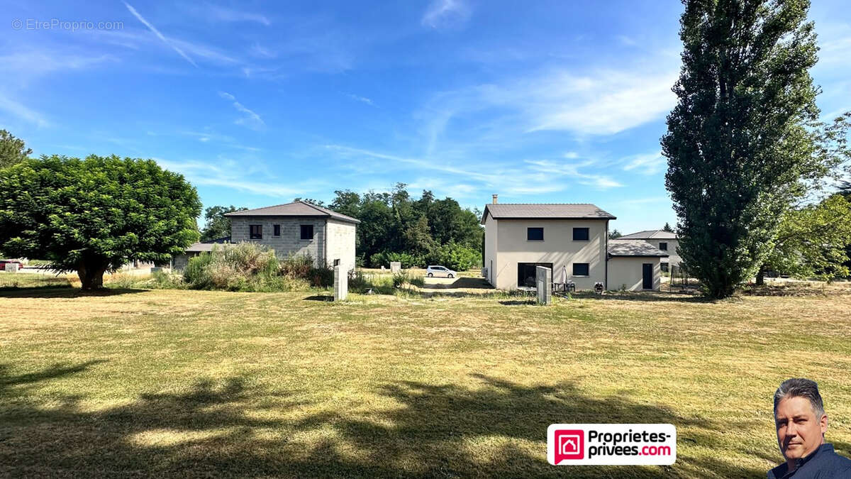 Terrain Saint Bonnet De Mure 534 m2 libre de tout constructeur - photo 4
