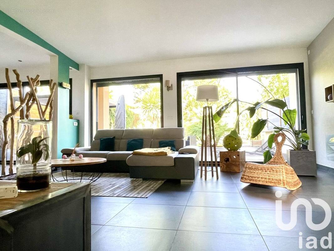 Photo 1 - Maison à VILLECRESNES