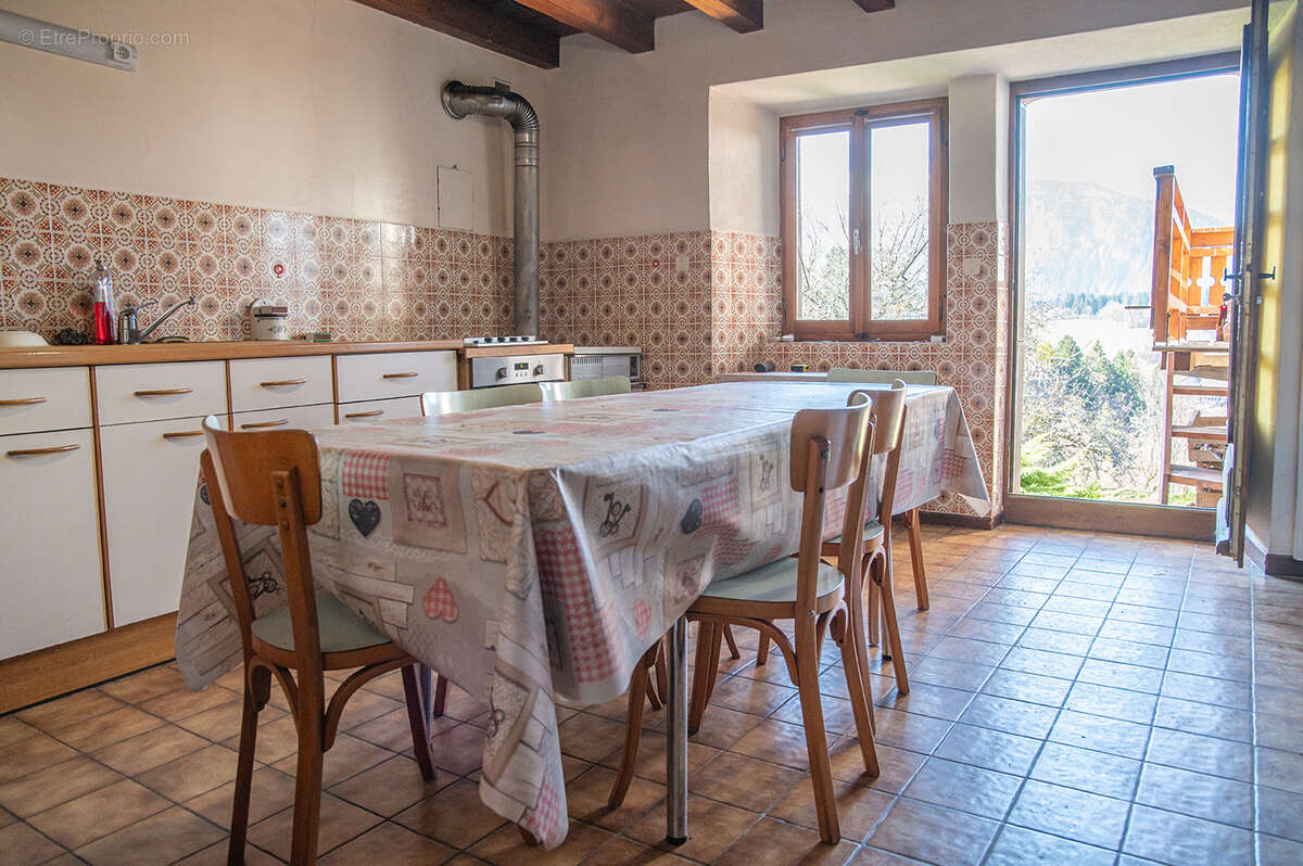 Maison à ARACHES-LA-FRASSE