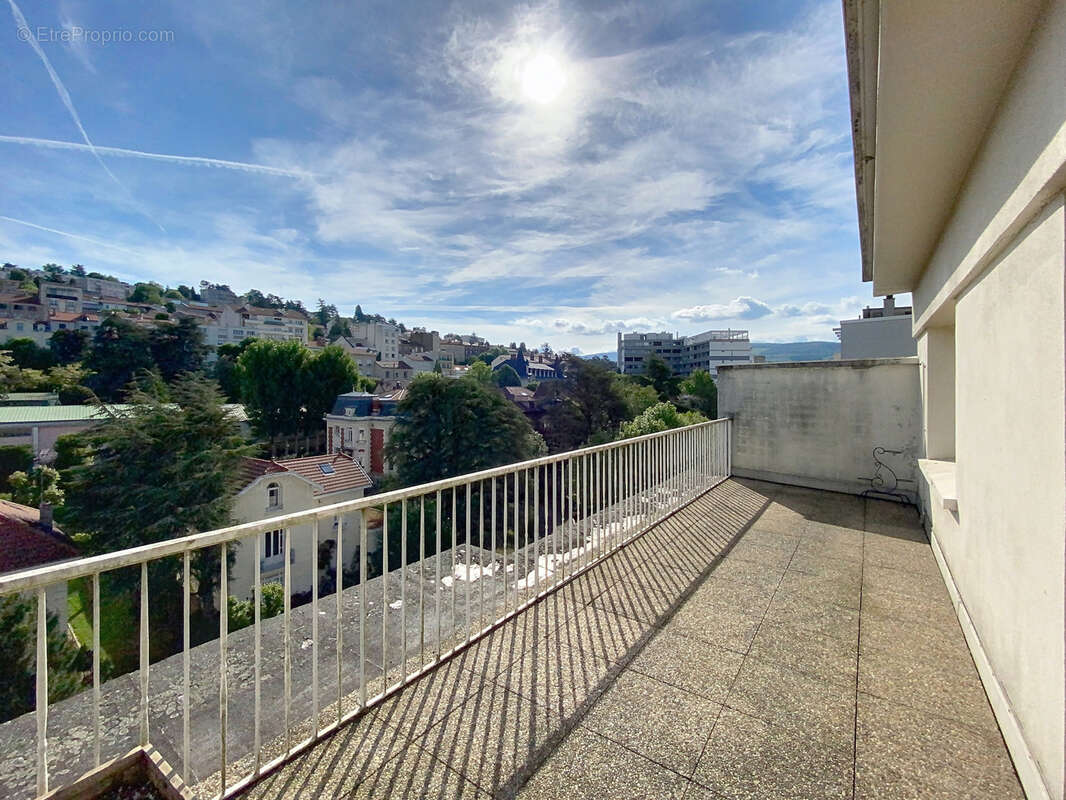 Appartement à SAINT-ETIENNE