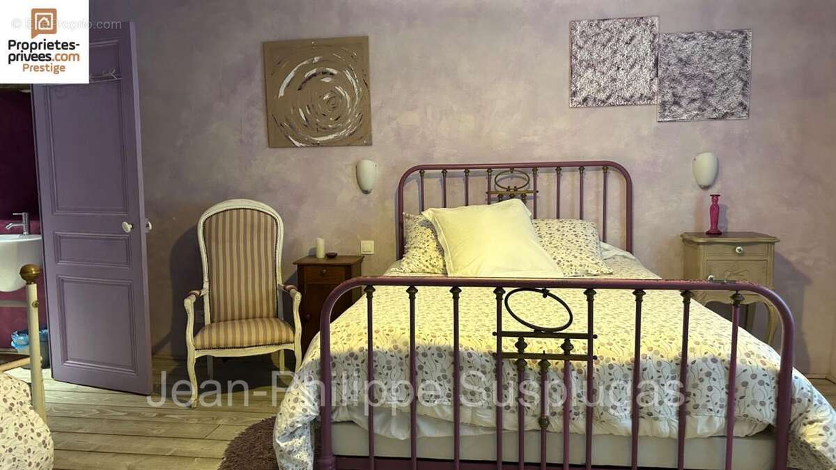 Maison à SAINT-CYR-SUR-MER