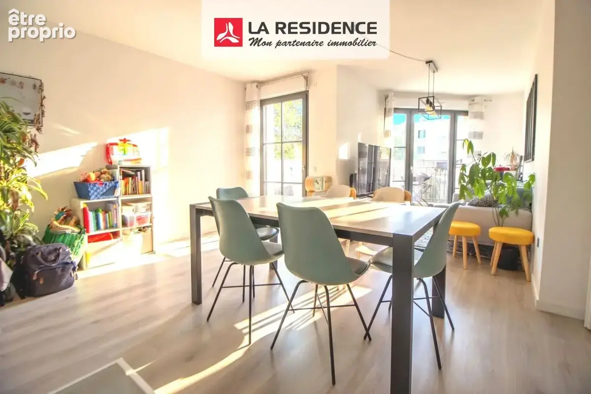Appartement à VERNEUIL-SUR-SEINE