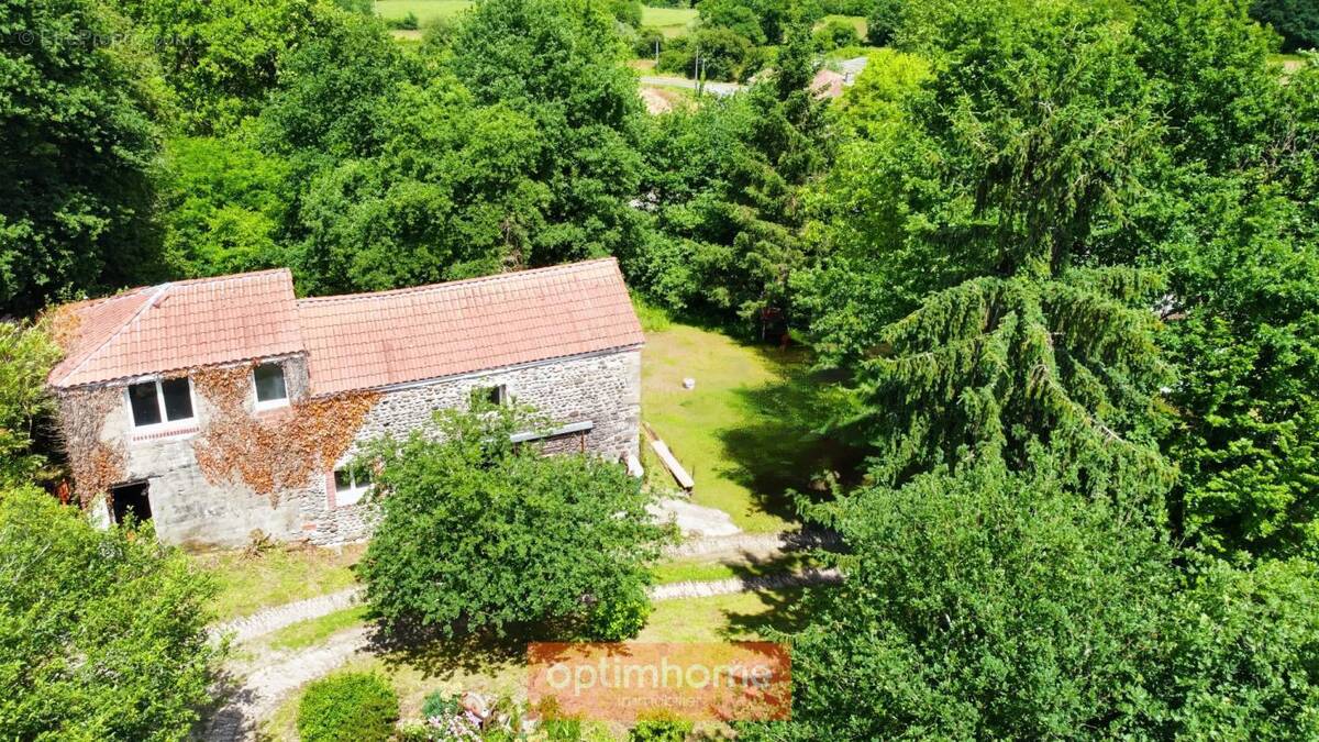 Proche de sauveterre de bearn (64) - photo 1