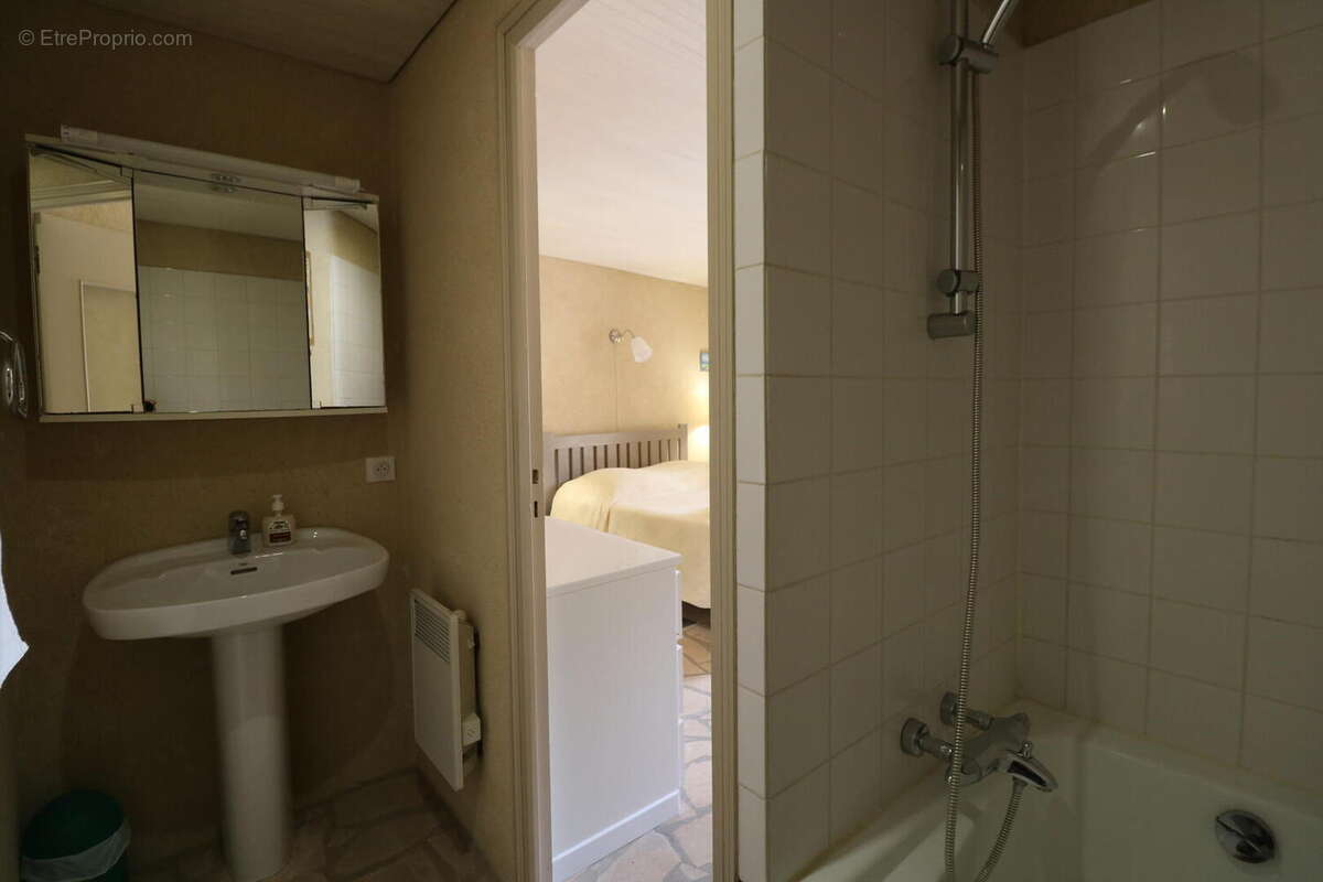 Maison de village ancienne avec jardin et piscine et vue ! - photo 18