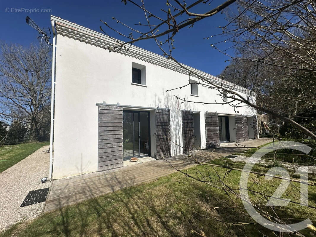 Maison à SAUJON