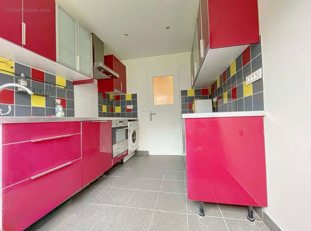 Appartement Aubergenville 3 pièce(s) 56,30  m2 2 CHAMBRES - CAVE - BALCON - photo 5