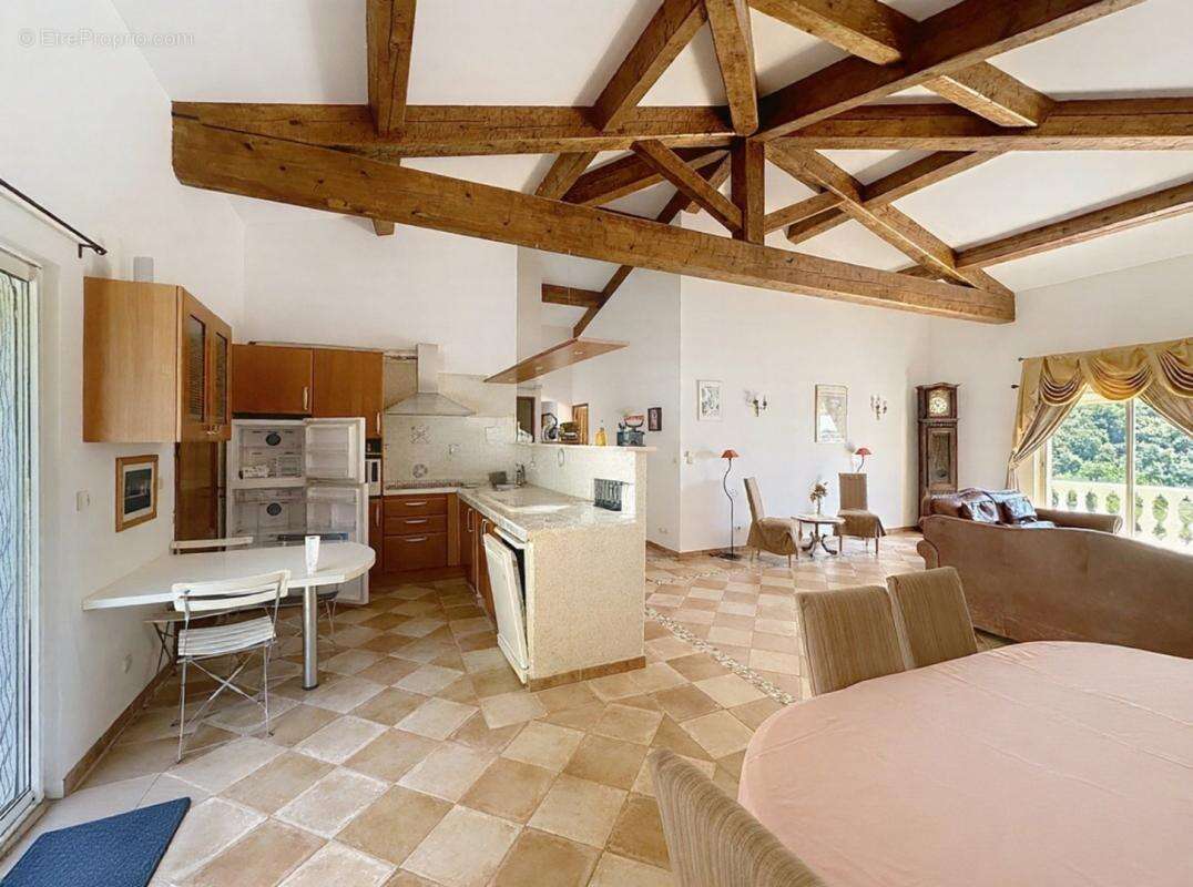 Maison à BIOT