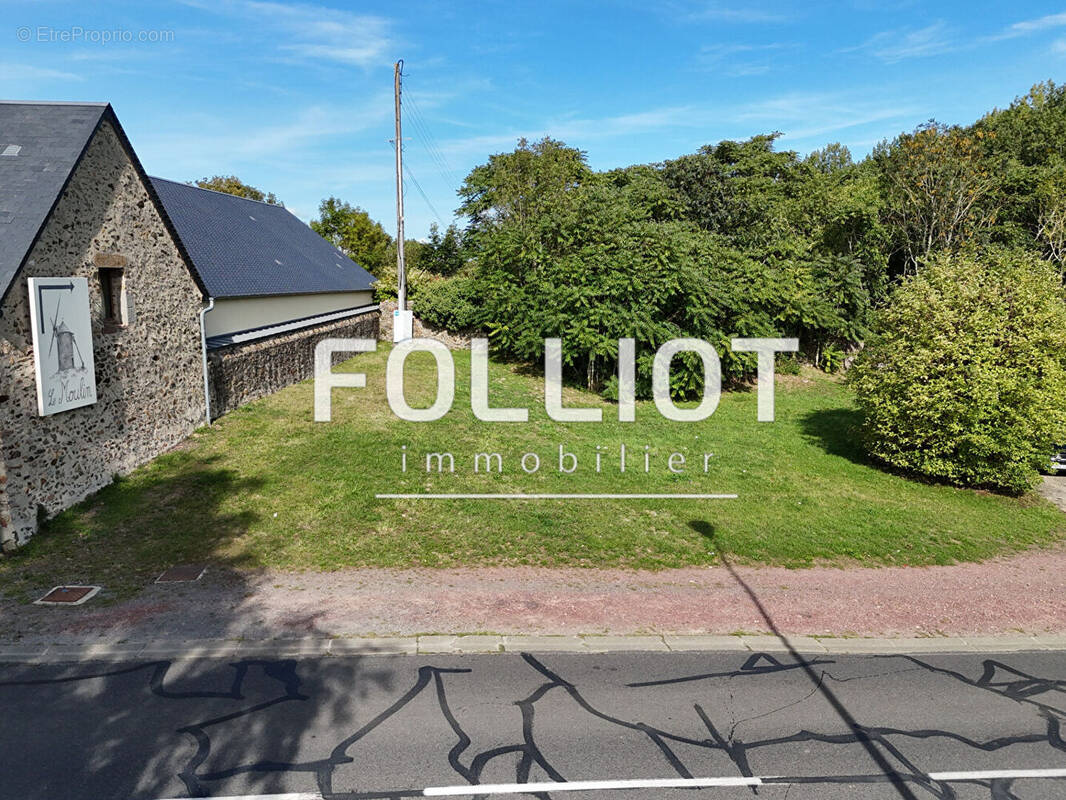 Terrain à GOUVILLE-SUR-MER