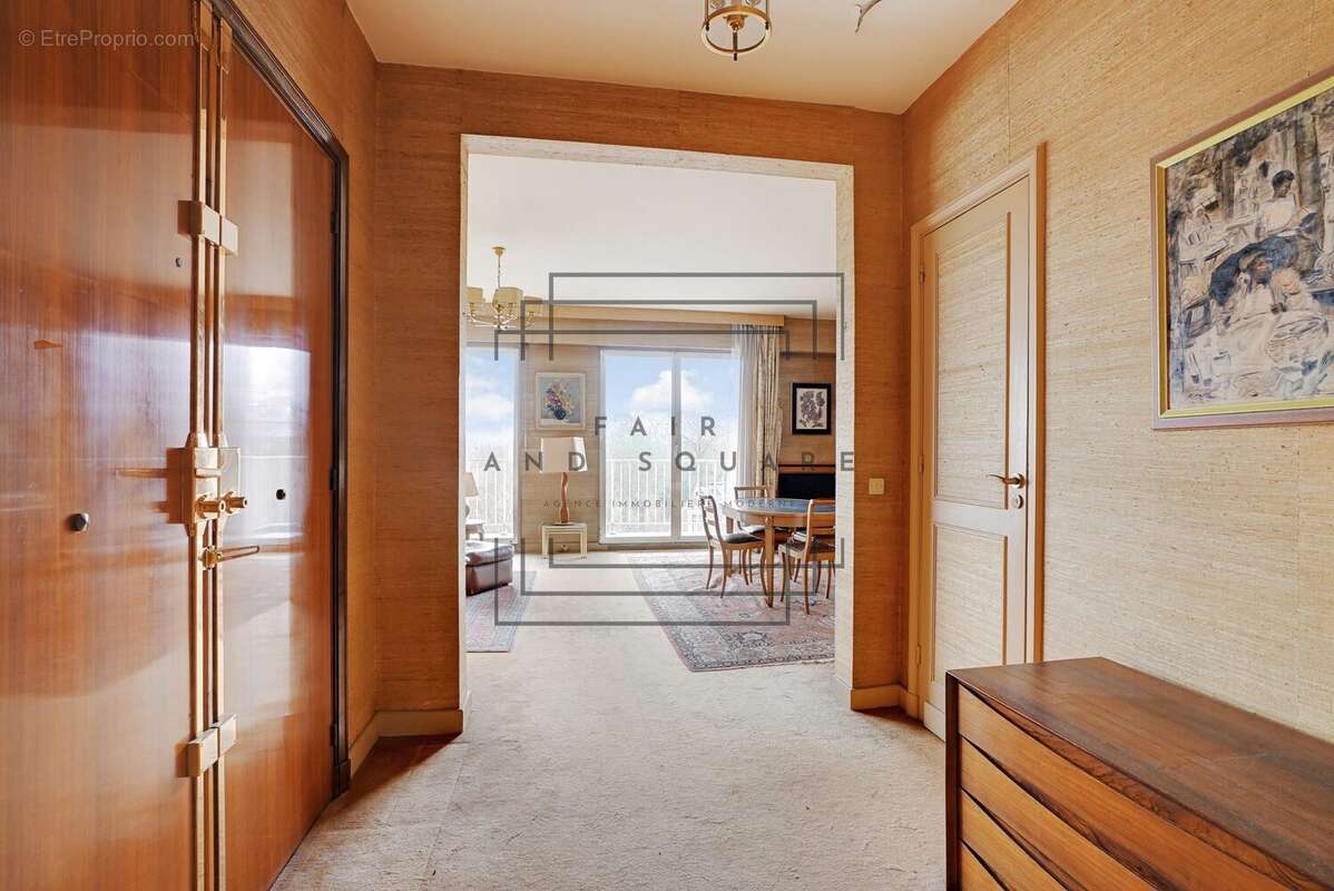 Appartement à NEUILLY-SUR-SEINE