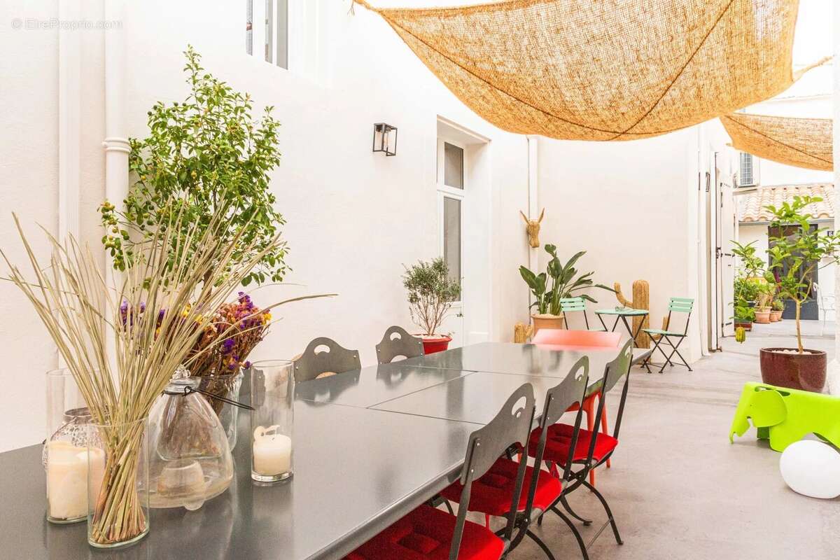 Maison à LEZIGNAN-CORBIERES