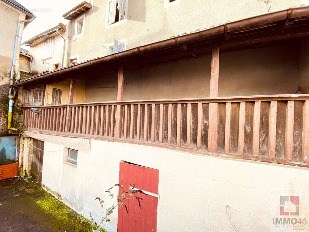 Maison à LACAPELLE-MARIVAL