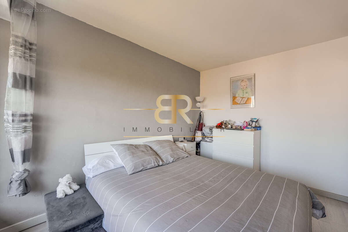 Appartement à AUBERVILLIERS