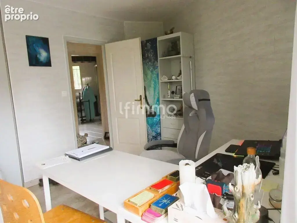 Belle maison de plain-pied avec piscine chauffée et panneaux so - photo 12