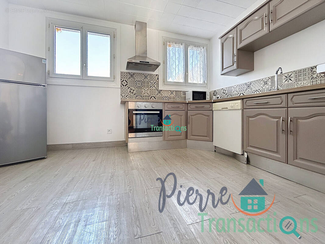 Appartement à SAINT-MAURICE-D'ETELAN