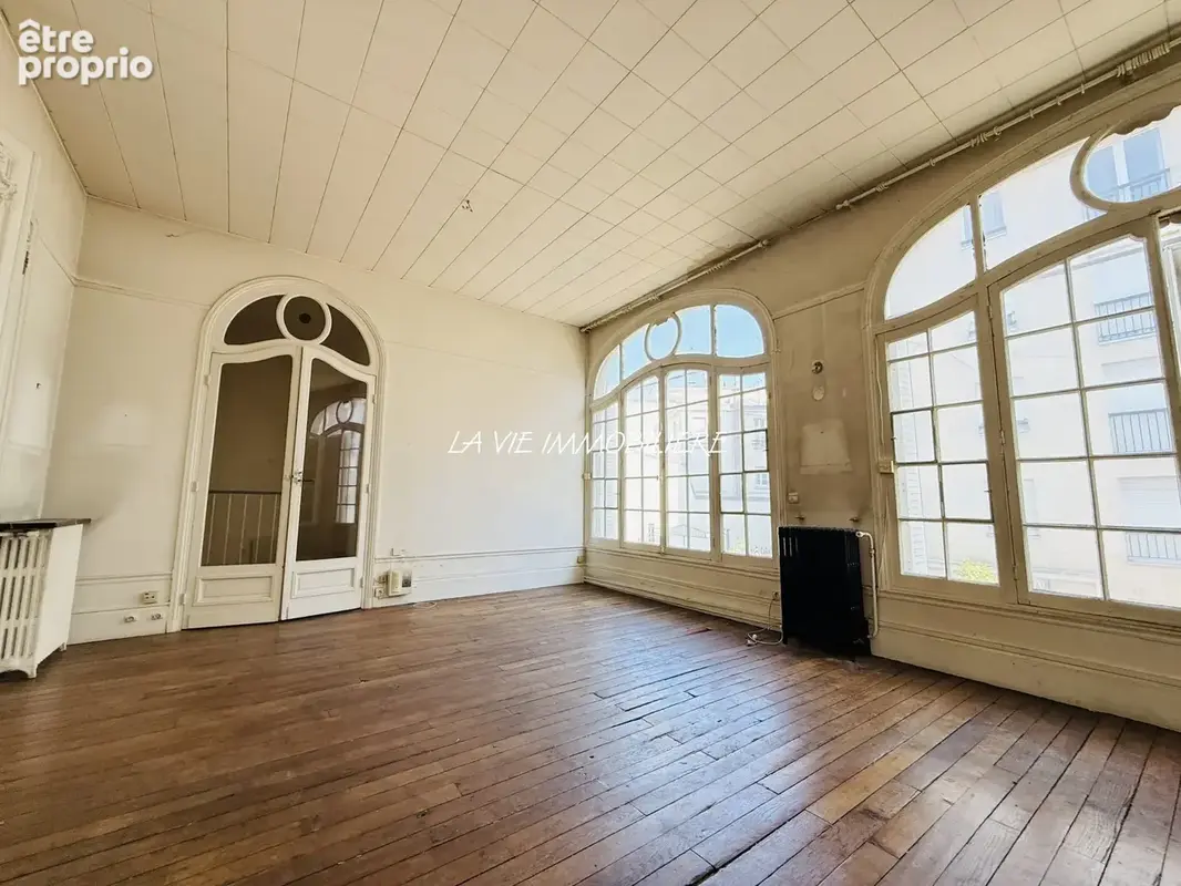 Appartement à CHARENTON-LE-PONT