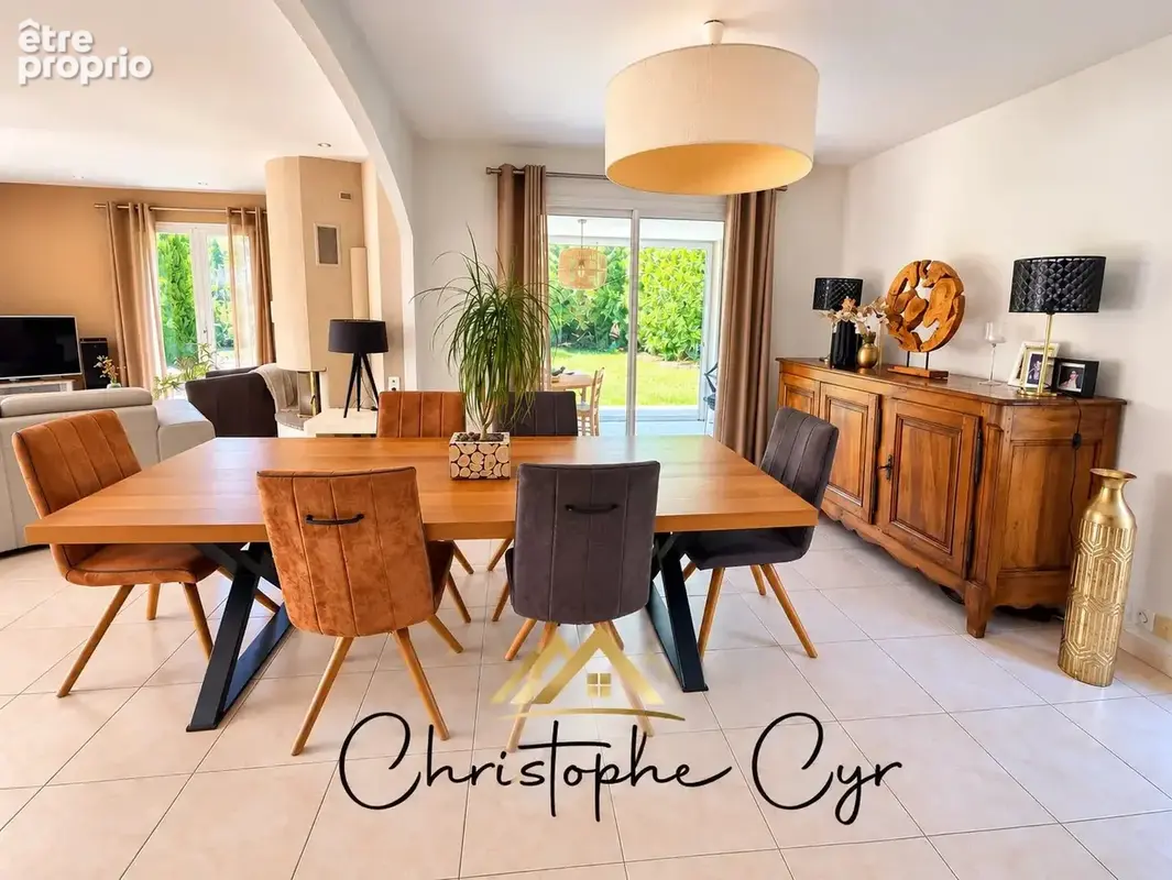 Saint-raphaël – villa avec piscine, environ 150 m², terrain de 1 500 m² - photo 6