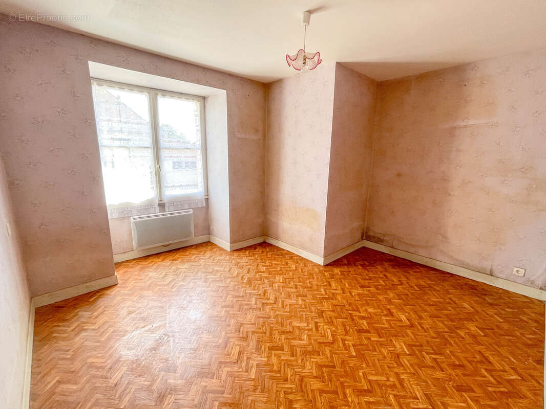 Maison à SAINT-SAUVEUR