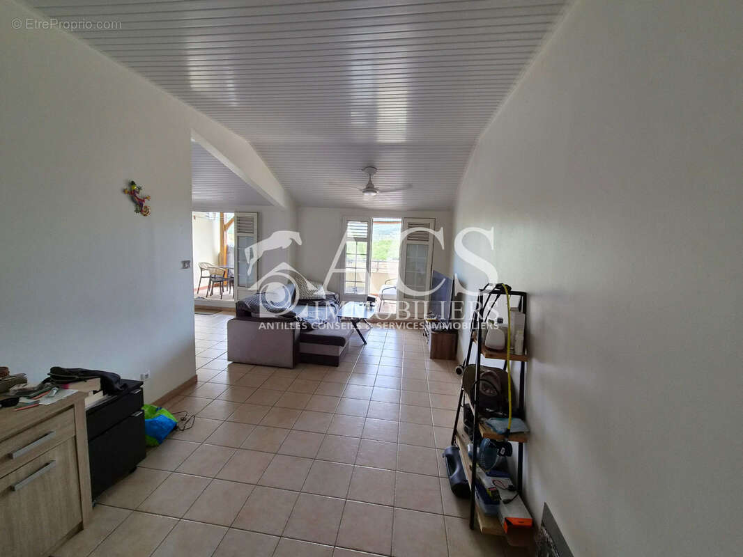 Appartement à SAINTE-LUCE
