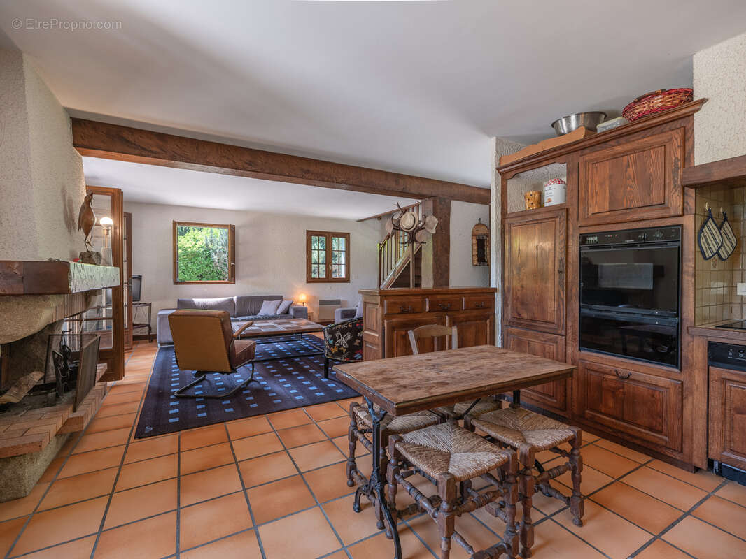 Maison à SAINT-JORIOZ