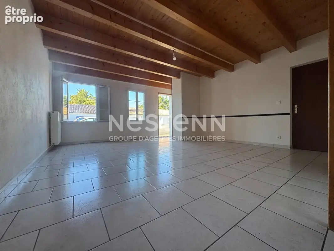 Rochefort : Quartier Anatole France Maison de 108m² 4 chambres garage et jardin - photo 4