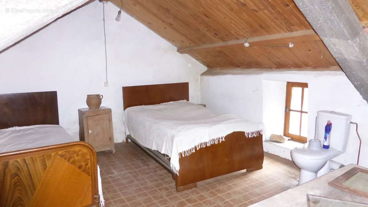 Appartement à VEYREAU