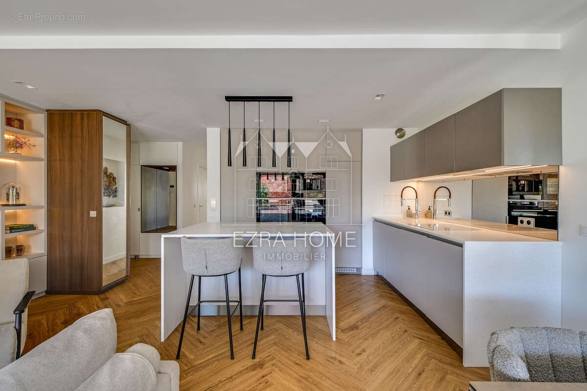 Appartement à LEVALLOIS-PERRET