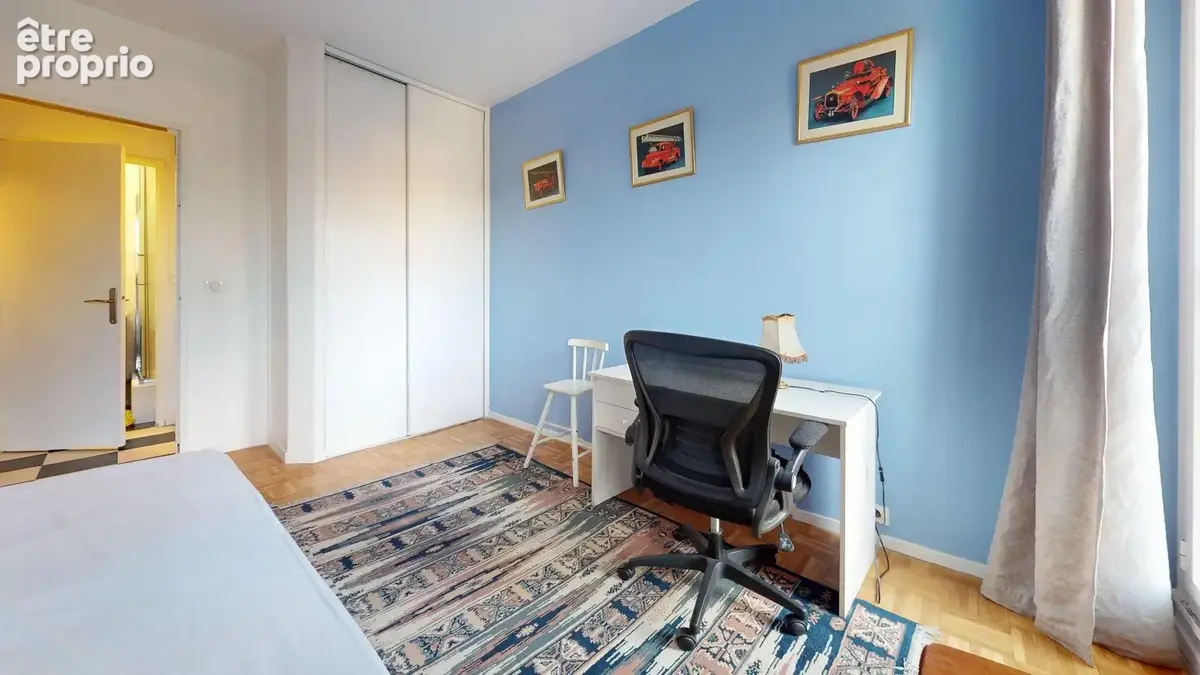 A 700 m du RER SEVRAN-LIVRY et futur Métro, Appartement F5 - photo 16