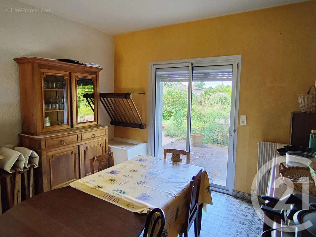 Maison 214 m² à La Chapelle-Montlinard  - photo 10