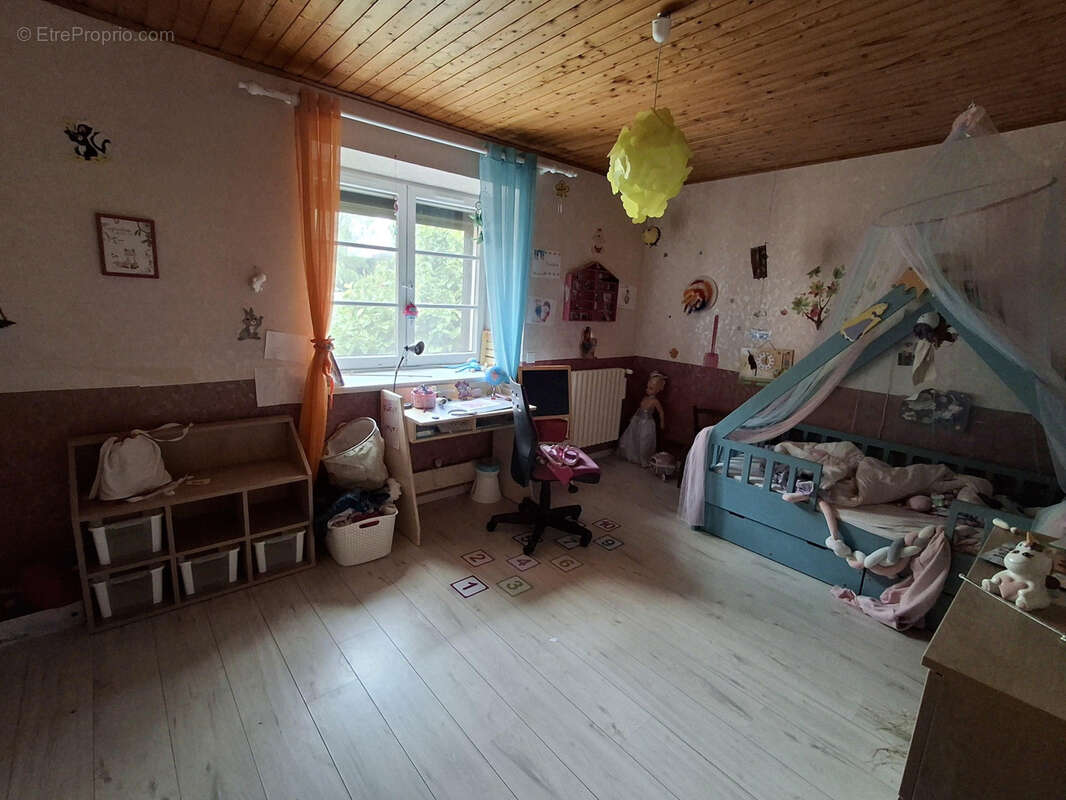 Appartement à ETREPIGNEY