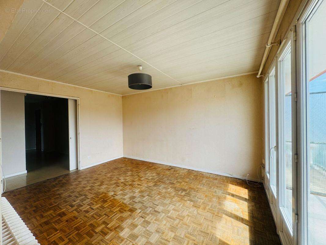 Appartement à BILLERE