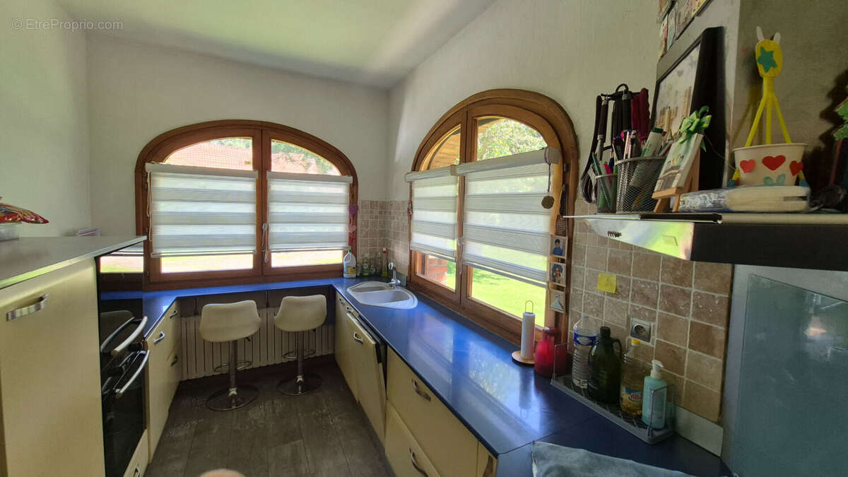 Maison à QUIEVRECHAIN