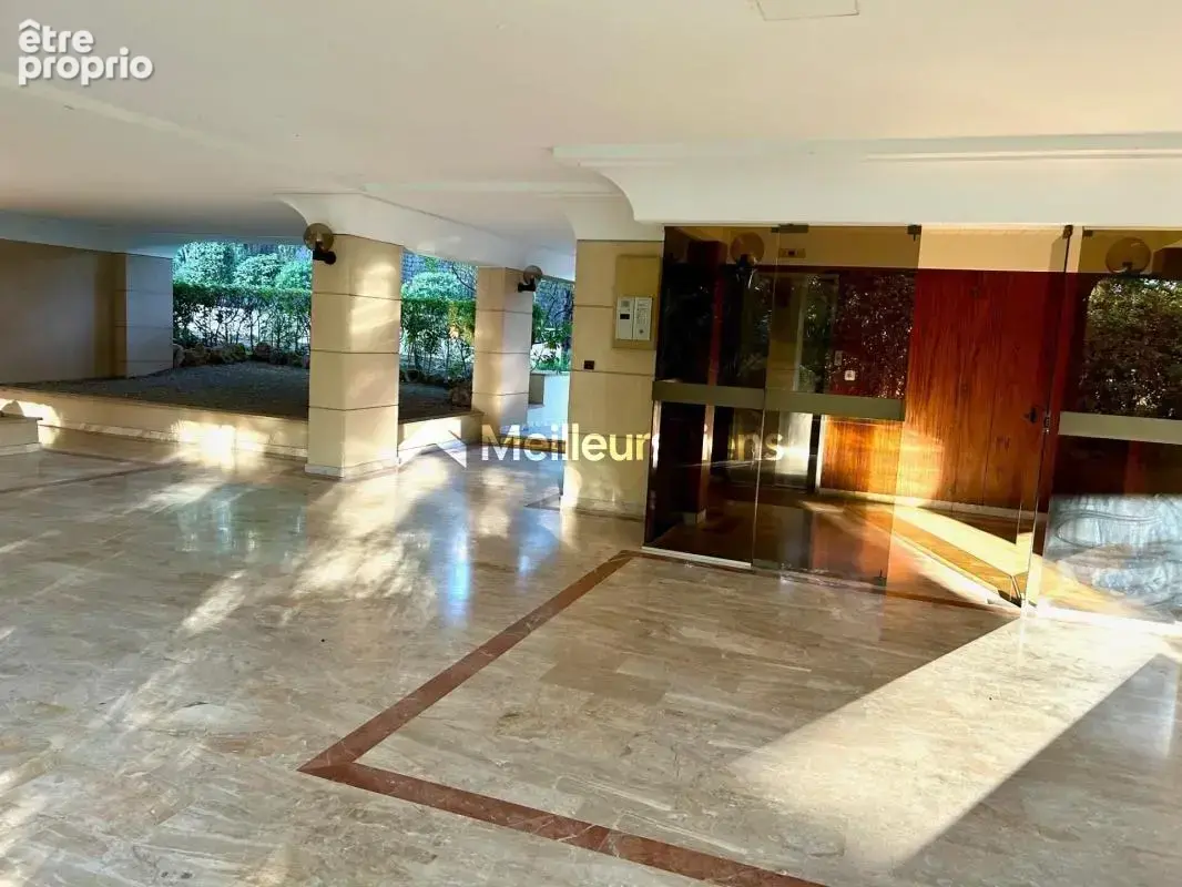 Cannes  : Grand 3 pièces de 98 m2, avec terrasse, garage et piscine - photo 18