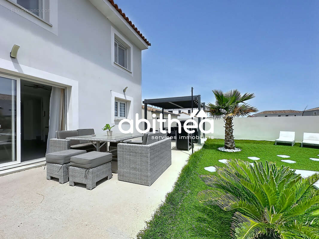 Villa 3 faces - 131 m2 - 4 chambres dont 1 au rdc - jardin piscine et garage - montblanc - photo 13